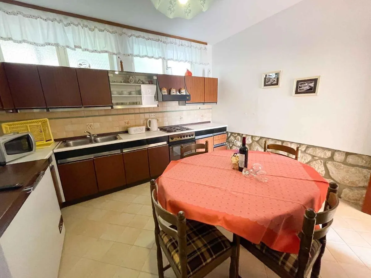 Apartment In Dramalj 41603