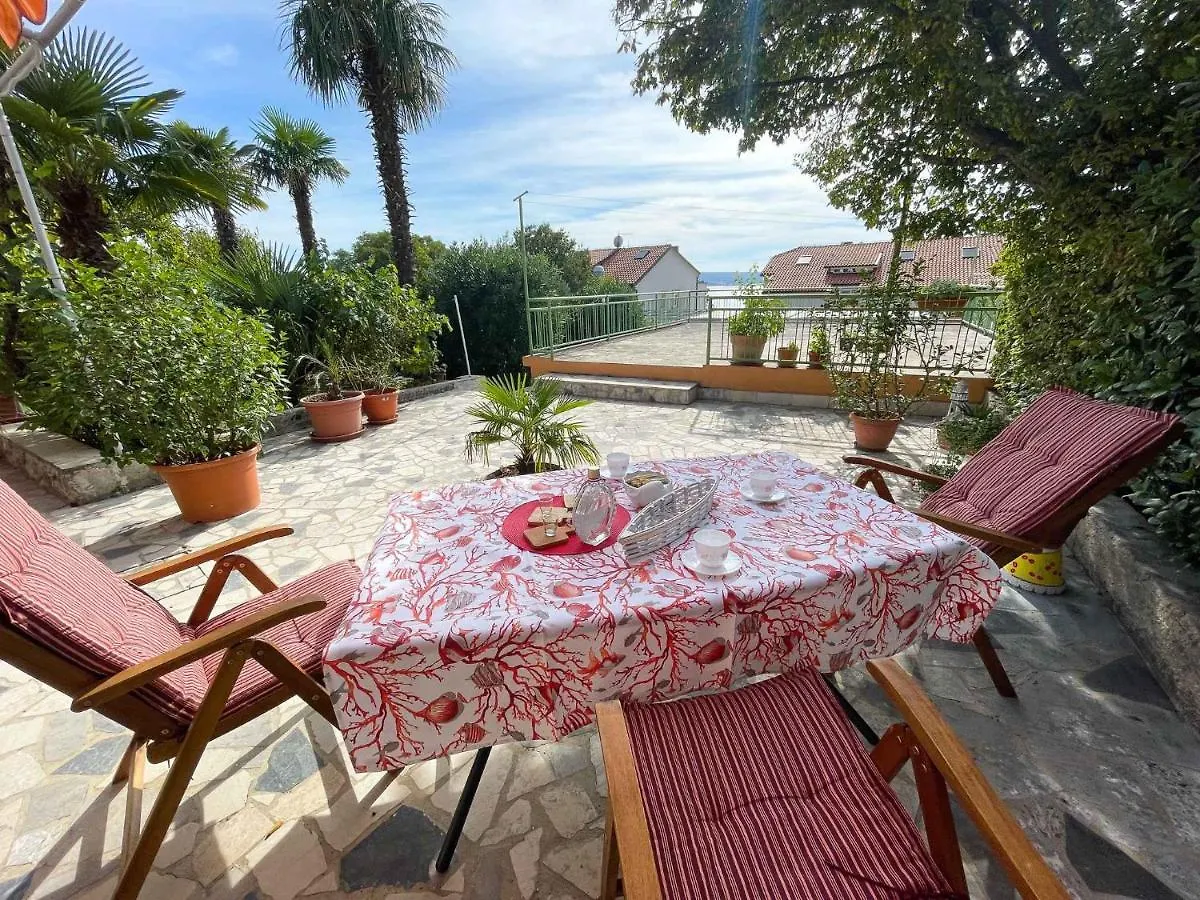 Apartment In Dramalj 41603